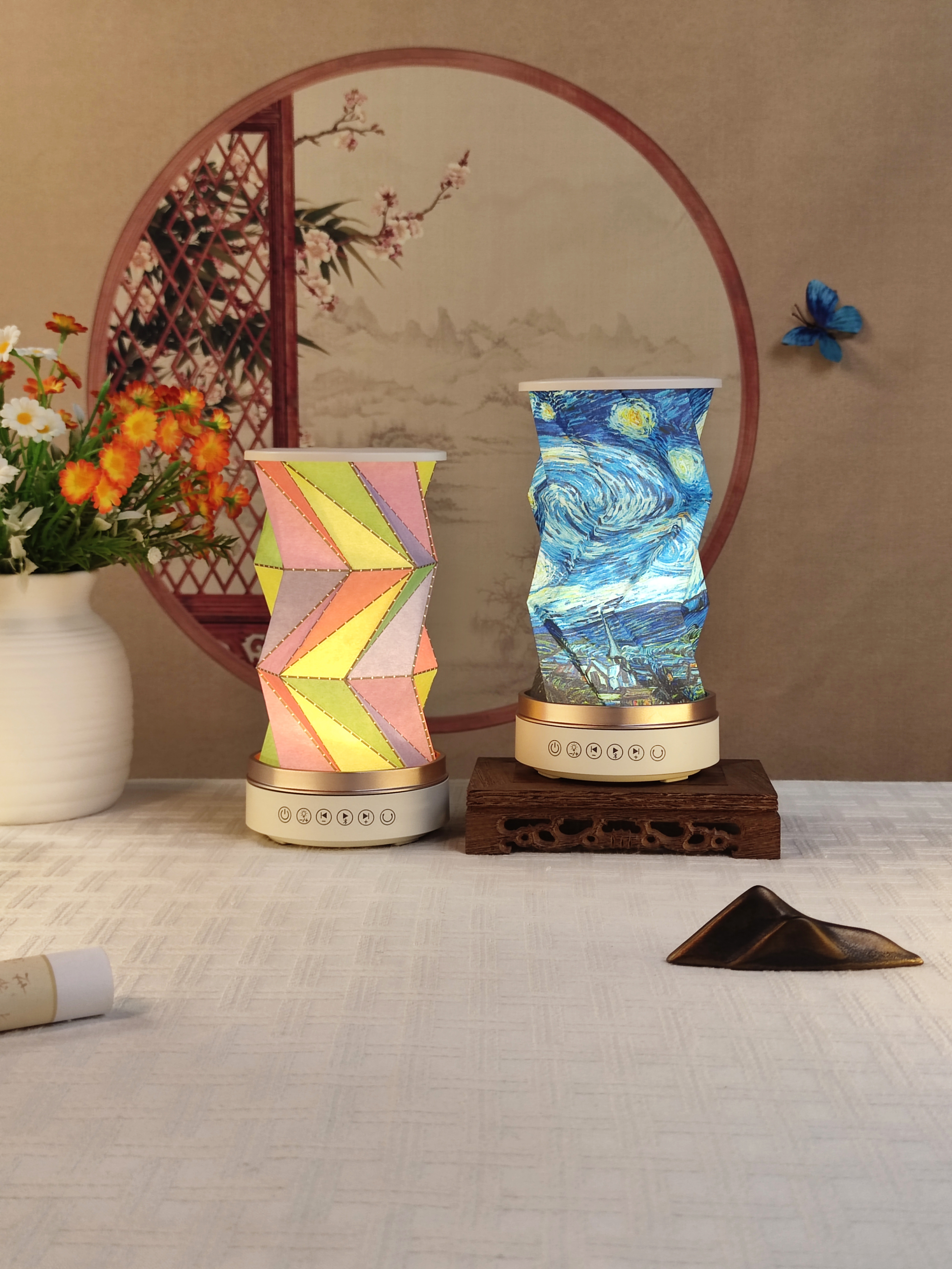 Illuminated decorative lamp