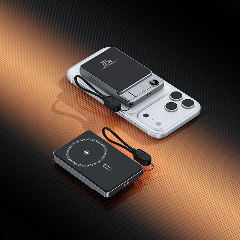 Titanium Powerbank in Black